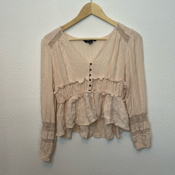 American Eagle Outfitters Tops - American Eagle Outfitters Light Pink Ruffled Blouse Size Small